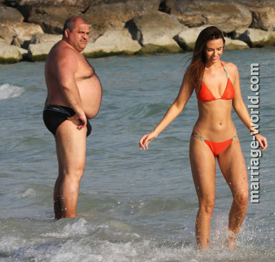 uomo grasso e una donna